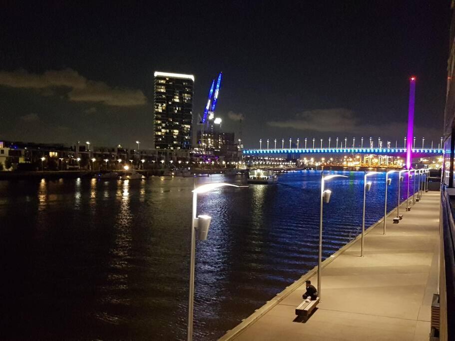 Melbourne Docklands Riverside Views Luaran gambar